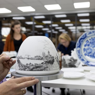 ロイヤルデルフトミュージアムでデルフトブルーの魅力に触れる